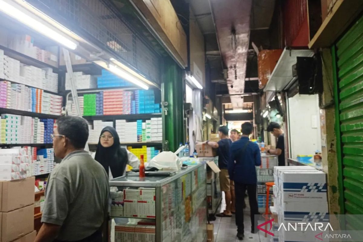 Aktivitas Pasar Pramuka normal lagi usai intimidasi dan sengketa kios