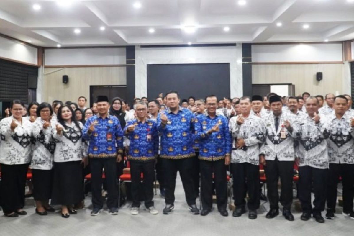 Pemkab Lamandau komitmen perhatikan kesejahteraan guru