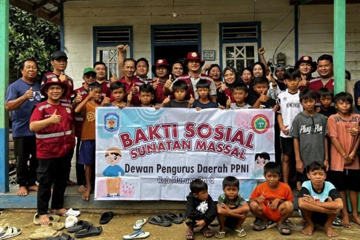 Kalapeh Baru sasaran pengobatan dan sunatan gratis PPNI Murung Raya