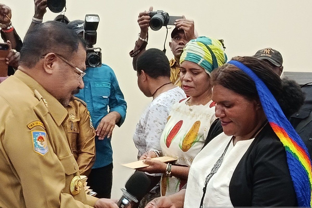 Pemprov Papua Pegunungan salurkan Rp36,9 miliar modal usaha pelaku UMKM OAP