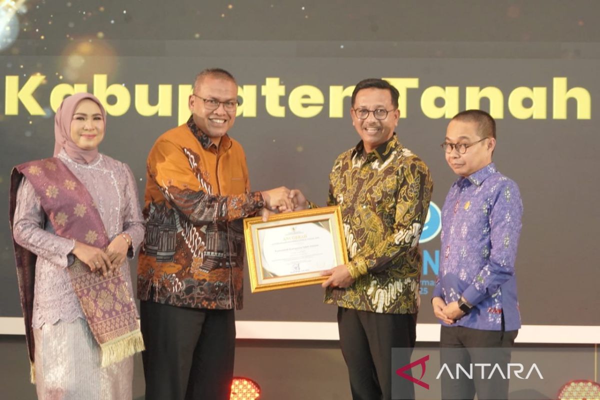 Solok Selatan raih predikat badan publik informatif