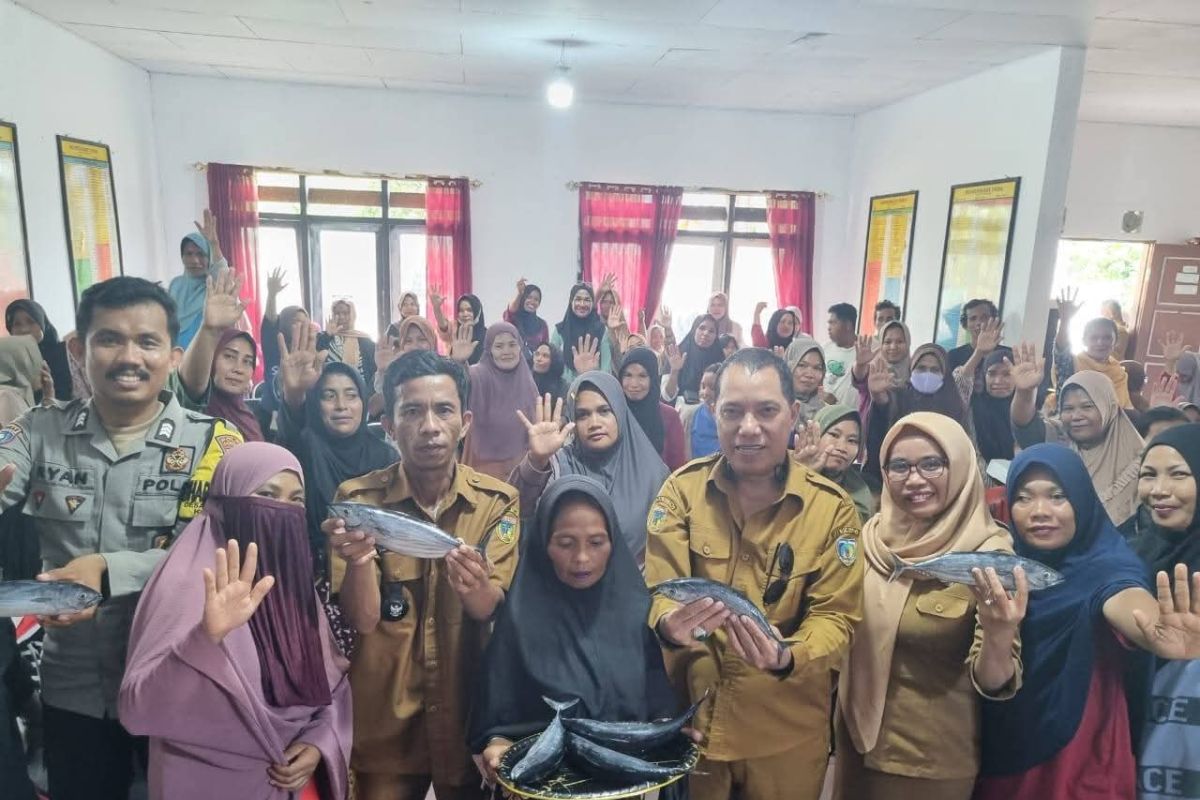 Pemkab Donggala beri bantuan 1,2 ton ikan segar untuk tangani stunting