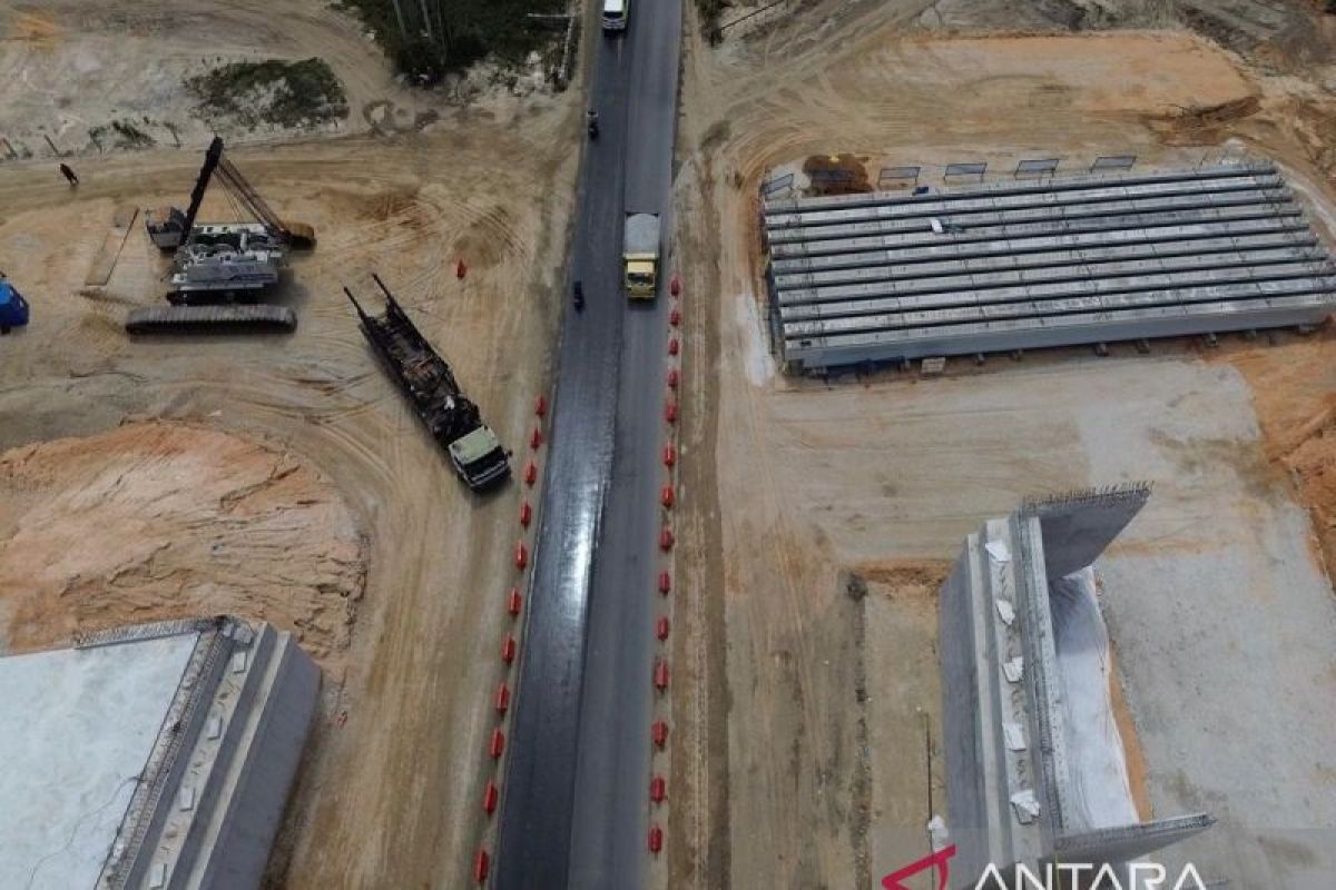 Sistem Buka-Tutup Diterapkan di Jalan Garuda Sakti KM 7, Hutama Karya Imbau Pengendara Tetap Waspada