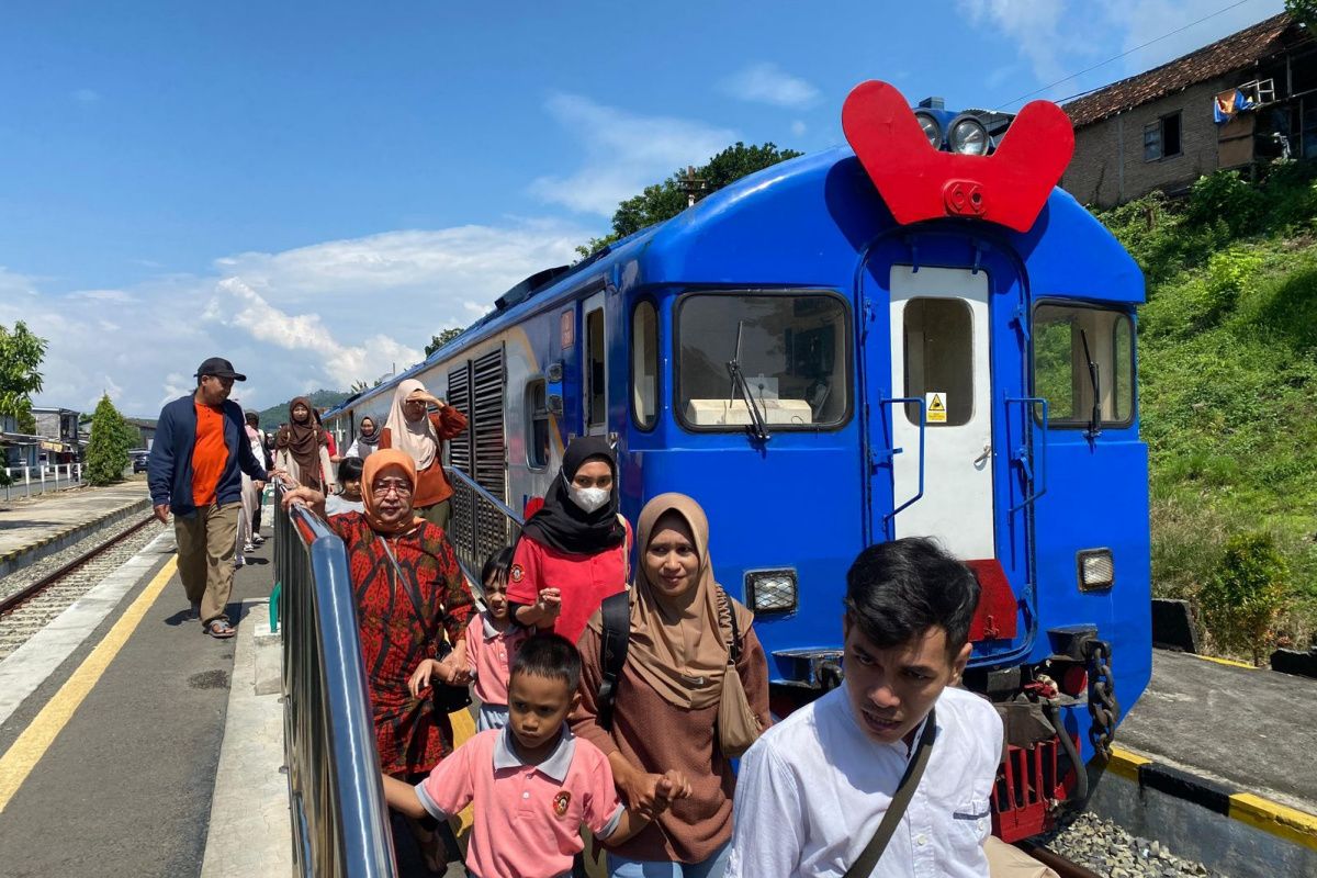 KA Batara Kresna jadi alternatif pengisi waktu libur akhir tahun