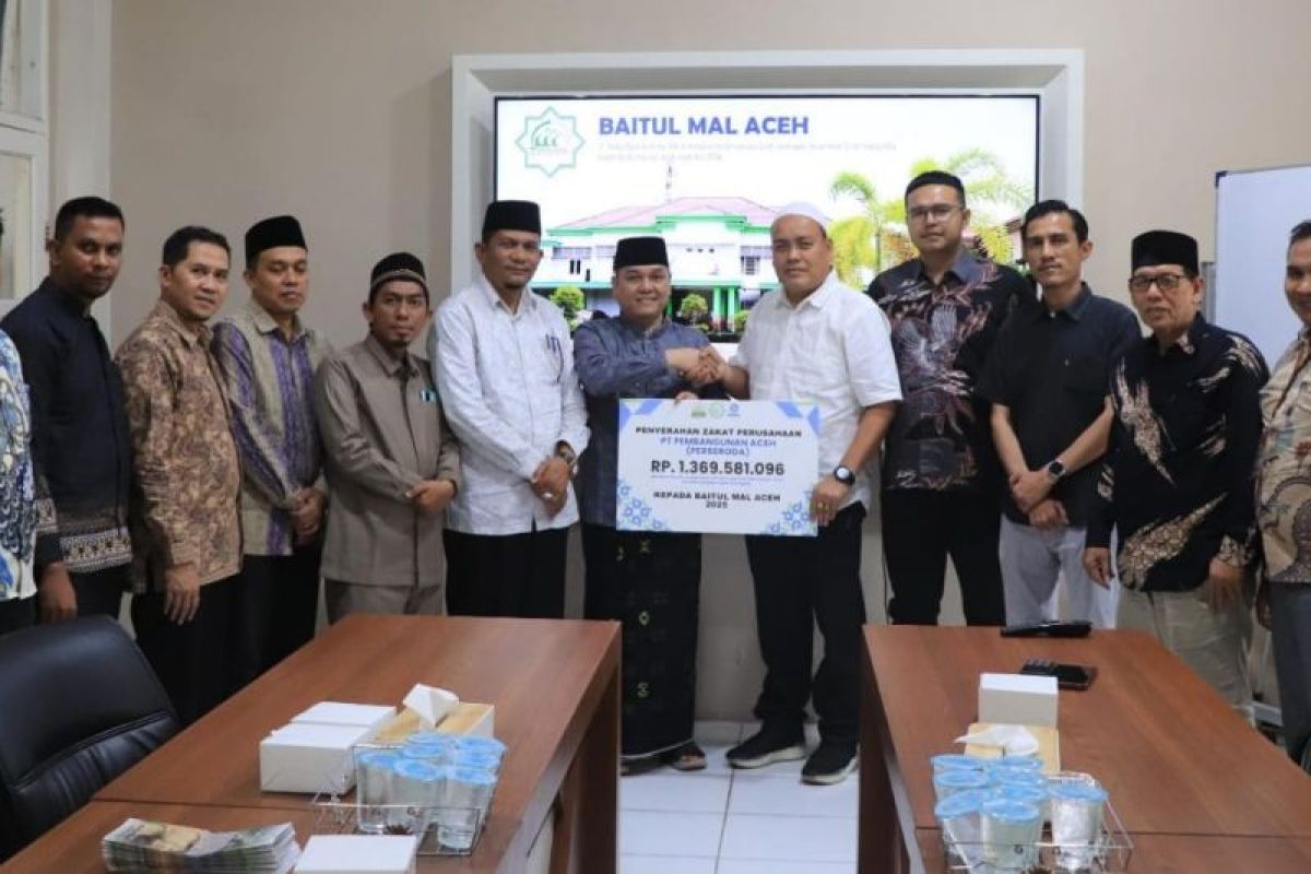 PEMA salurkan Rp1,3 miliar zakat kepada Baitul Mal Aceh