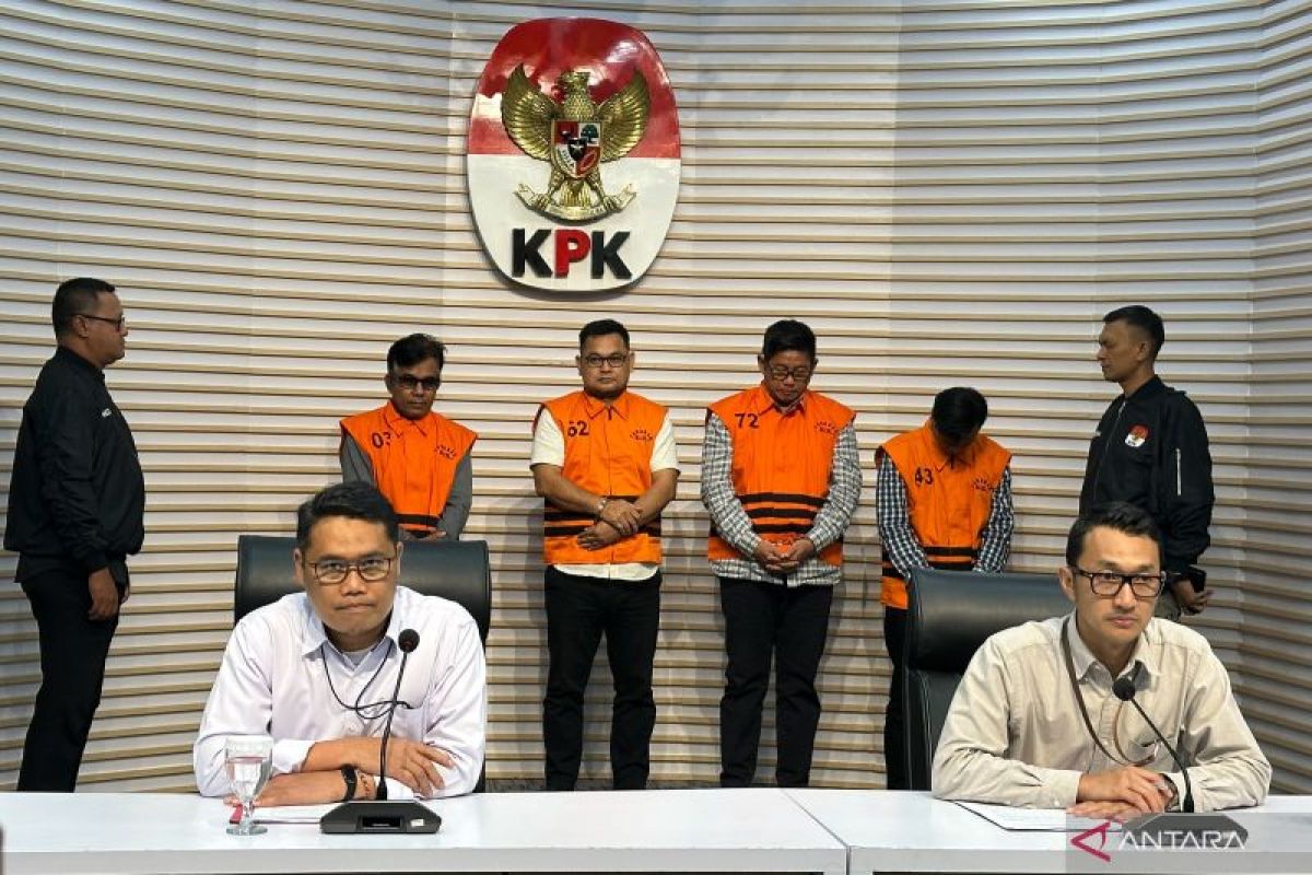 KPK tahan empat tersangka baru kasus Dinas PUPR, termasuk Waka DPRD OKU