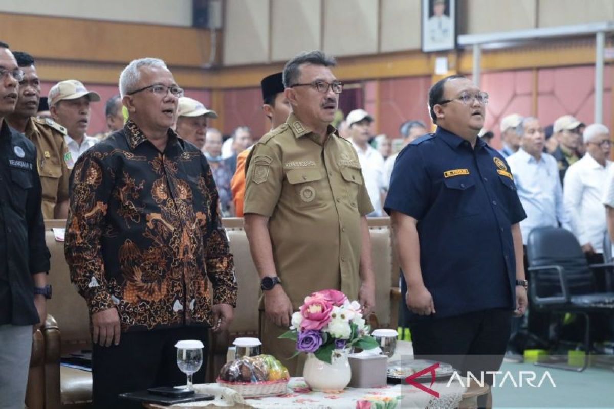 Plh Wali Kota Bekasi instruksikan camat kawal program pembangunan kelurahan