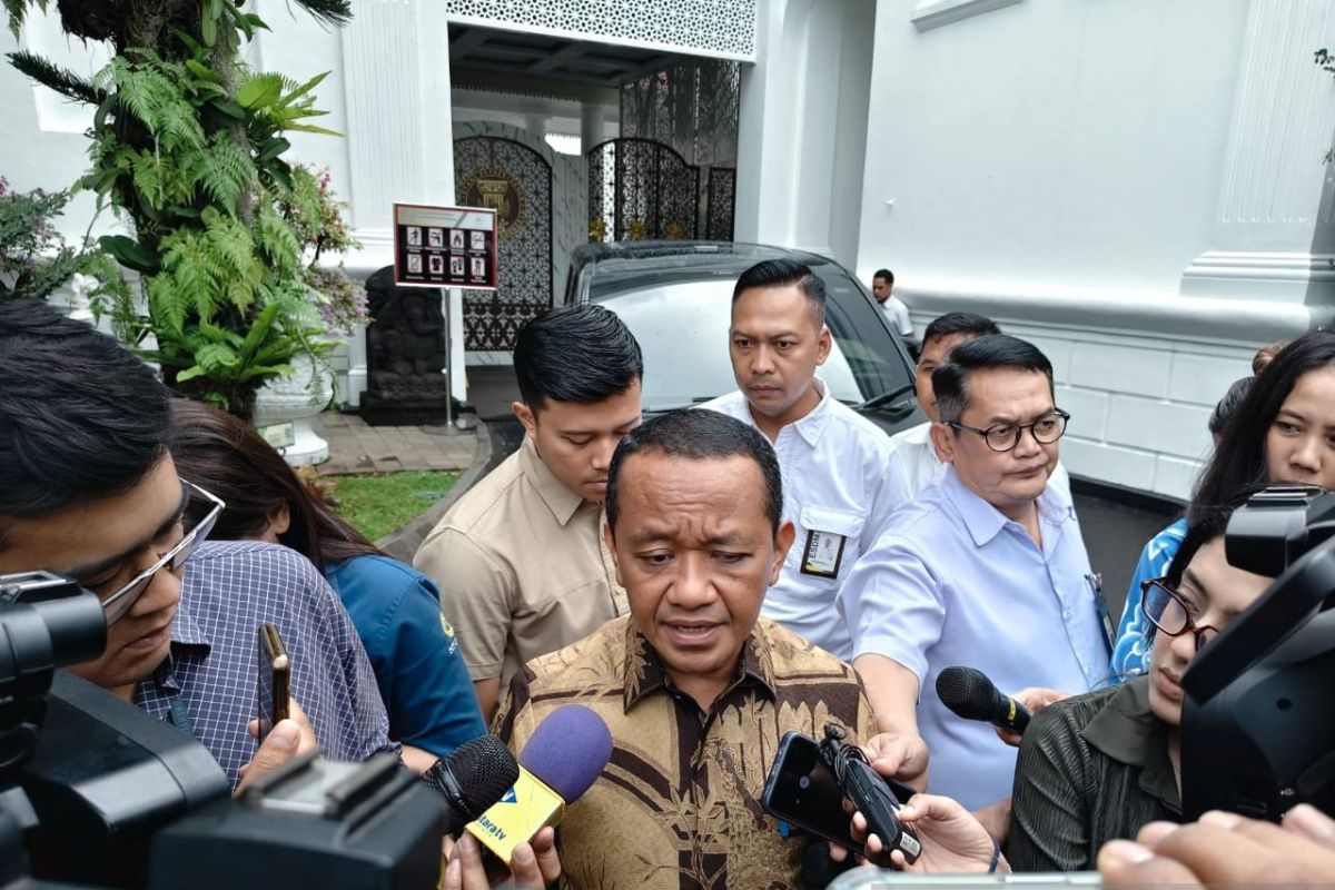 Dipanggil khusus Prabowo di Istana, Bahlil laporkan capaian PNBP ESDM
