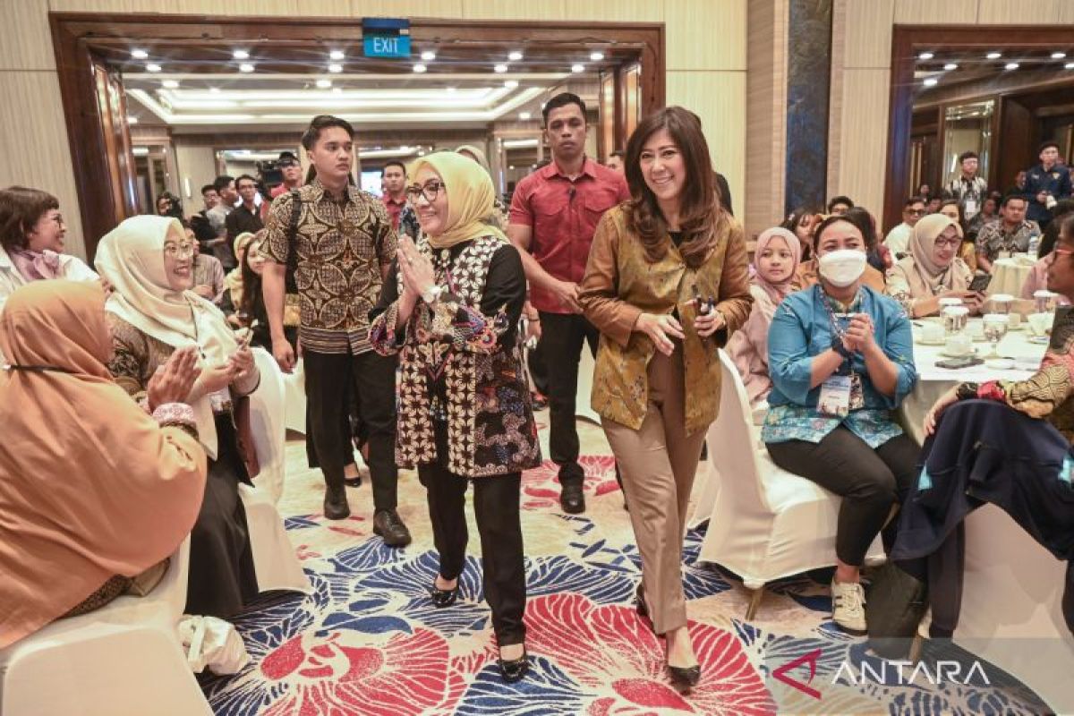 Keluarga berperan penting dalam pelindungan anak di ruang digital