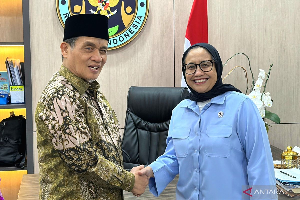 BGN asks ministry to help expand free meals program to pesantrens