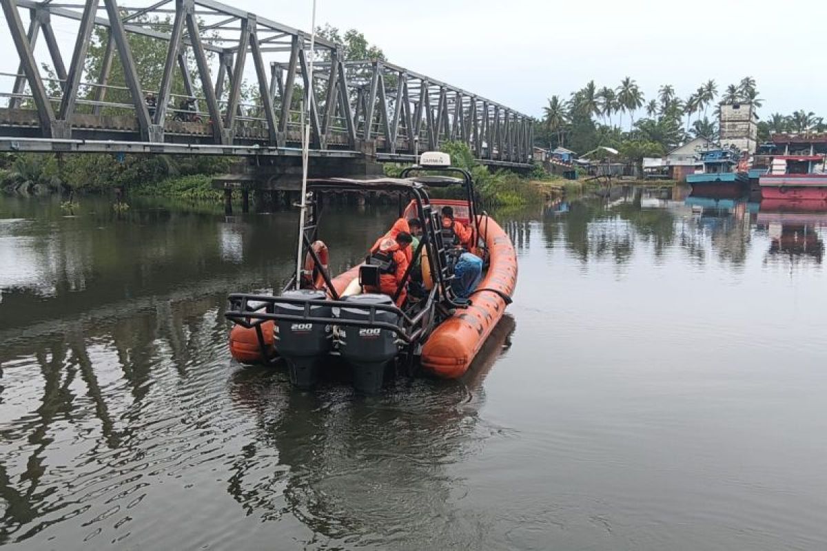 Basarnas Pasaman turunkan tim cari korban kapal nelayan hilang di Air Bangis