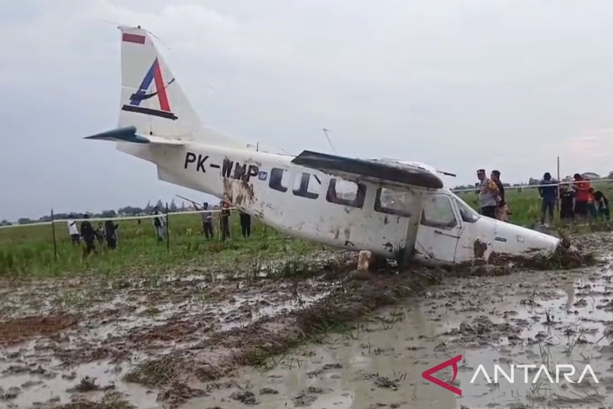 Pesawat  BRO Skydive Indonesia jatuh di Karawang