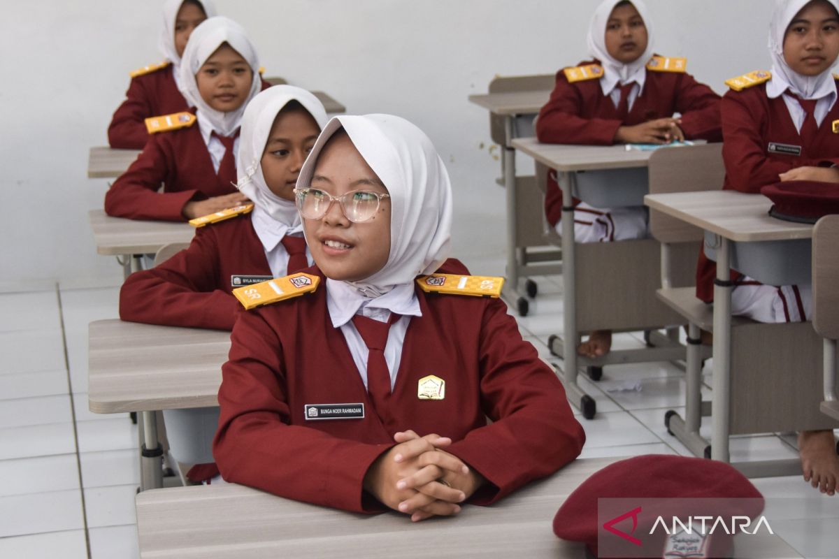 Indonesian govt reviews implementation of Sekolah Rakyat