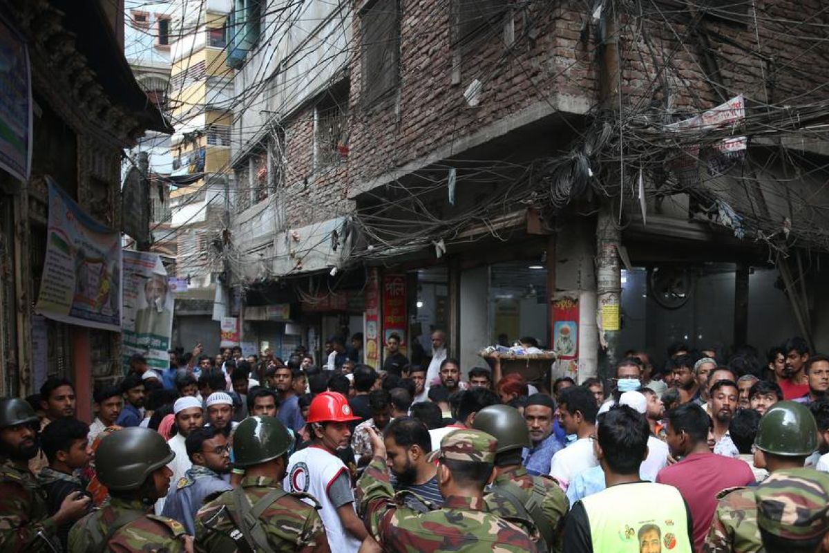 Bangladesh diguncang gempa dahsyat yang tewaskan 10 orang