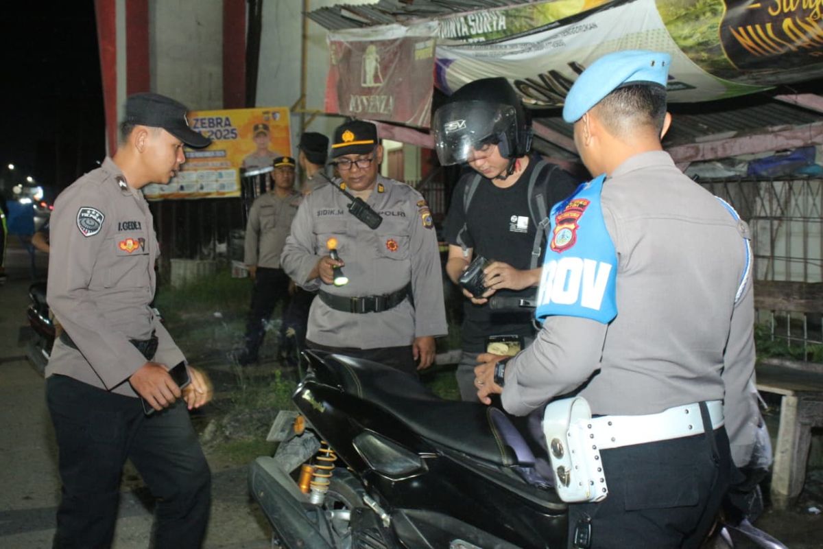 Polres Sigi lakukan patroli dan razia malam hari untuk jaga Kamtibmas