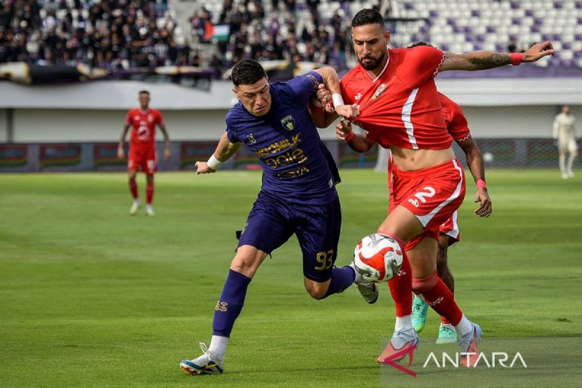 Malut United tahan imbang Persita 0-0