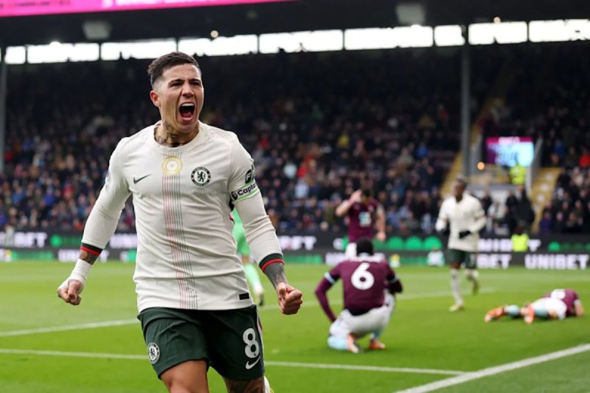 Chelsea naik ke posisi kedua klasemen setelah tundukkan Burnley 2-0