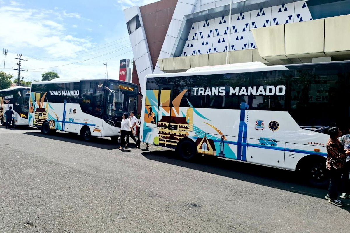Kemenhub mendorong penggunaan kendaraam umum di Manado "Teman Bus"