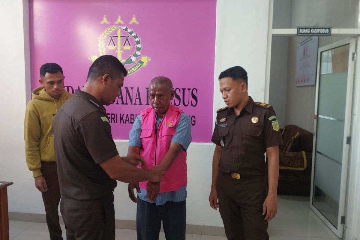 Kejari Kupang tetapkan mantan Kadis PUPR jadi tersangka korupsi