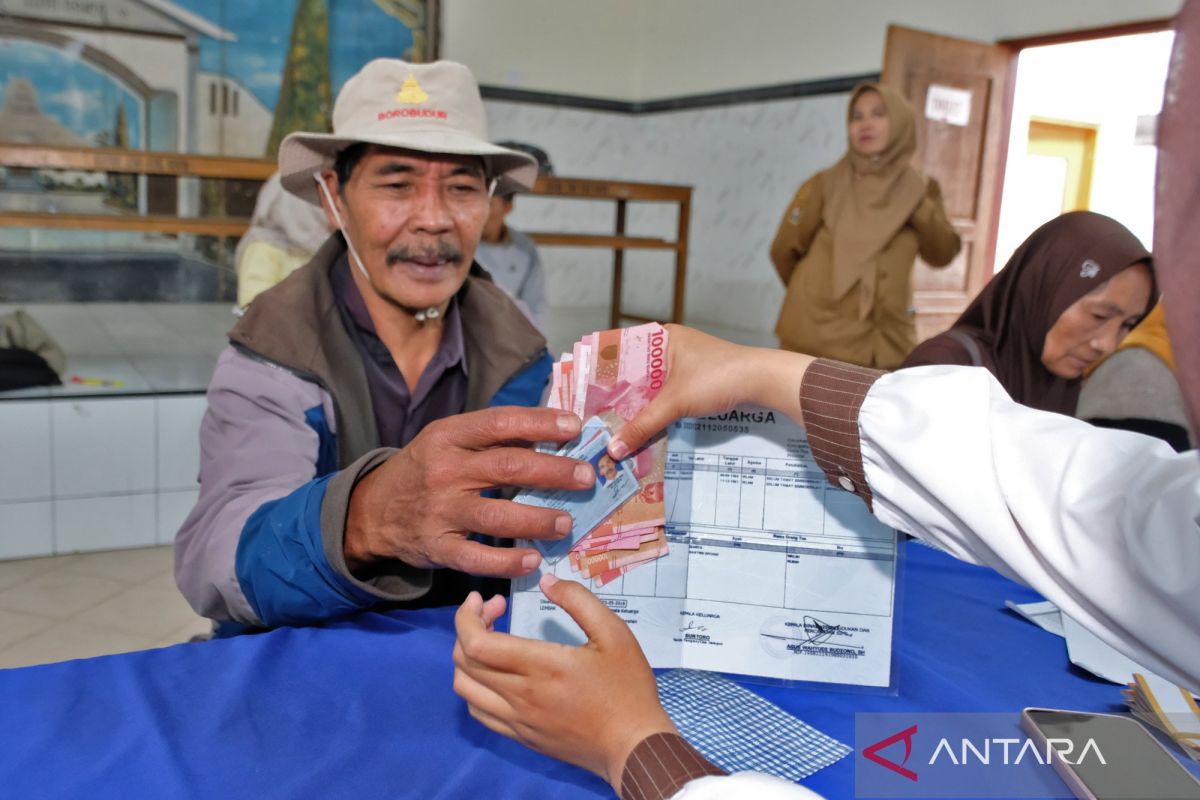 Cara mudah cek BLT Kesra Rp900 ribu lewat situs cekbansos