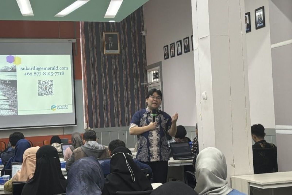 Narasumber Emerald Publishing di UMS beri strategi jitu publikasi jurnal secara mudah
