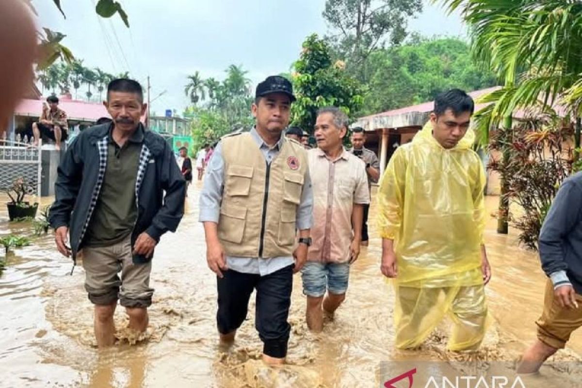 Ratusan rumah warga di Kota Solok terendam banjir