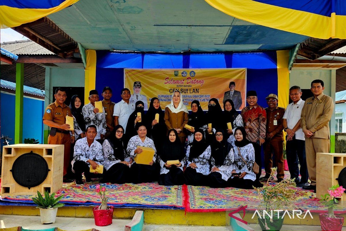 Bupati Cen beri motivasi para guru di pulau penyangga