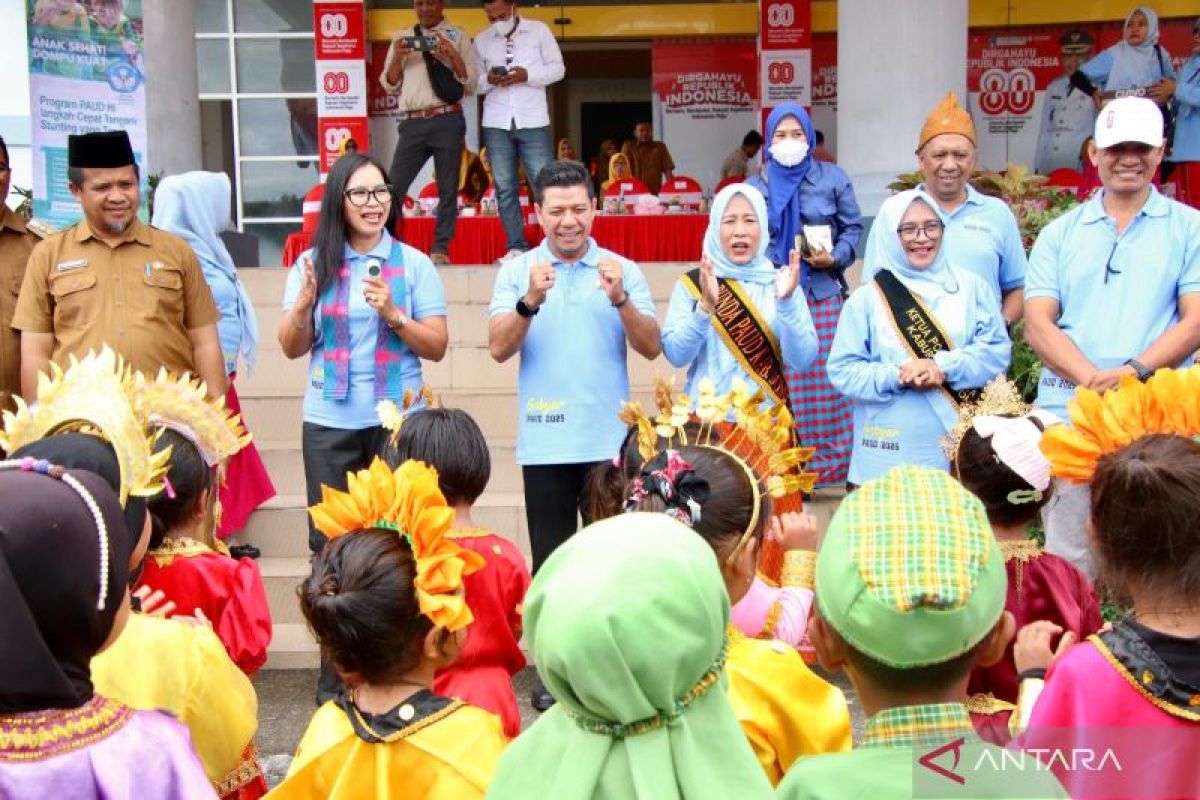 Bupati Dompu ajak orang tua beri ruang tumbuh bagi anak