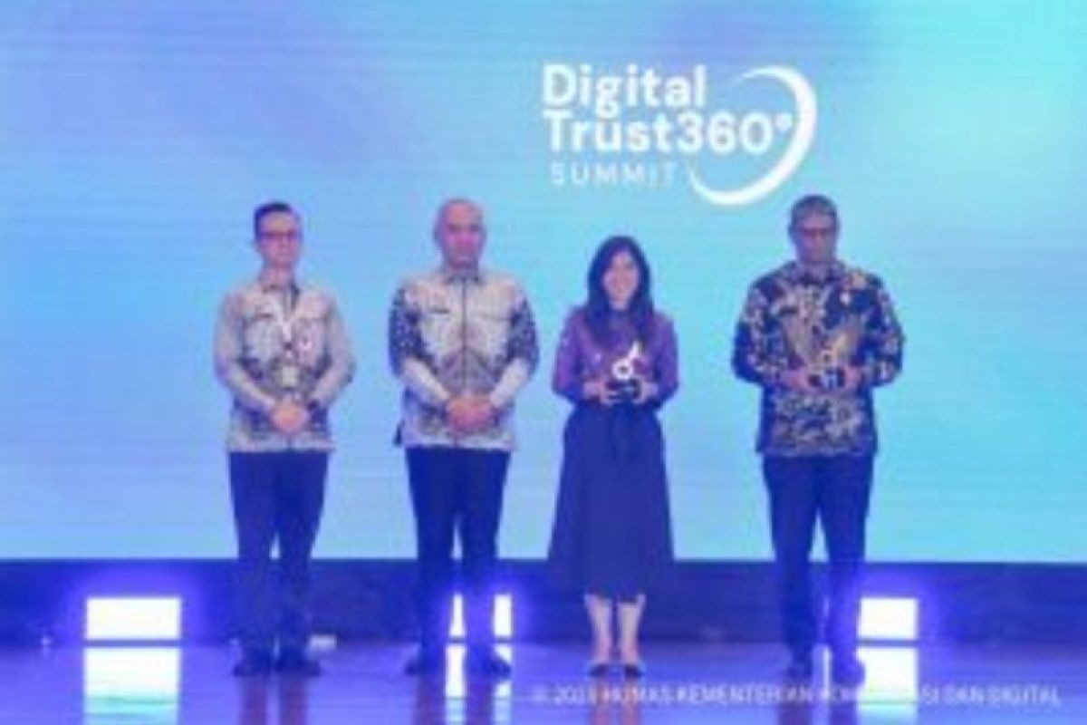 Komdigi Raih Penghargaan Dalam Ajang BE Awards 2025