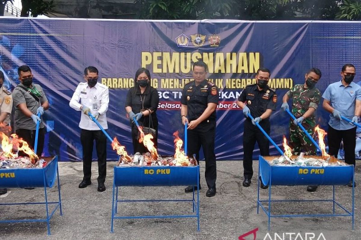 Bea Cukai Pekanbaru Musnahkan Barang Sitaan Senilai Rp20,18 Miliar