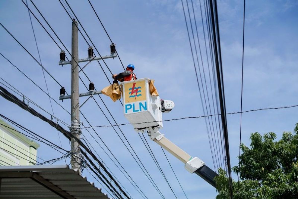 PLN Jatim jaga keandalan listrik tanpa padam di Ponorogo dan Mojokerto