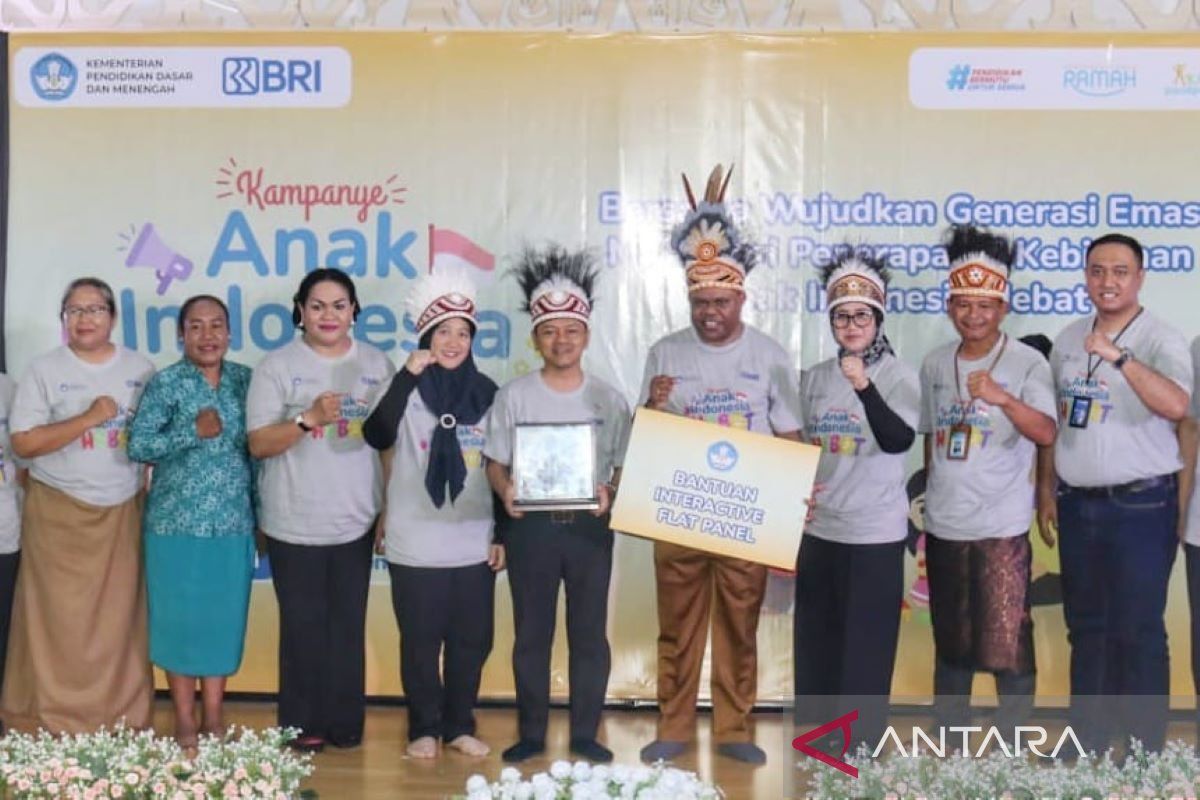 Kemendikdasmen bantu papan interaktif digital PAUD di Manokwari