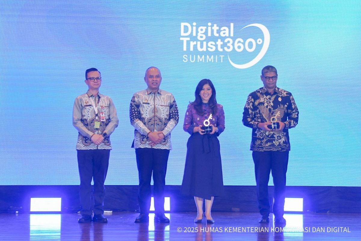 Komdigi raih penghargaan dalam ajang BE Awards 2025