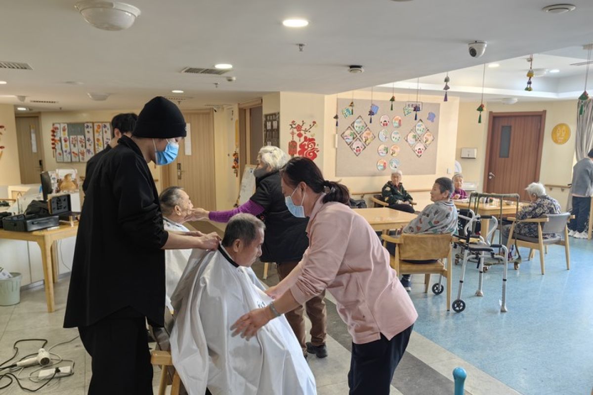 Program "aging-in-place" tingkatkan kualitas perawatan lansia di China