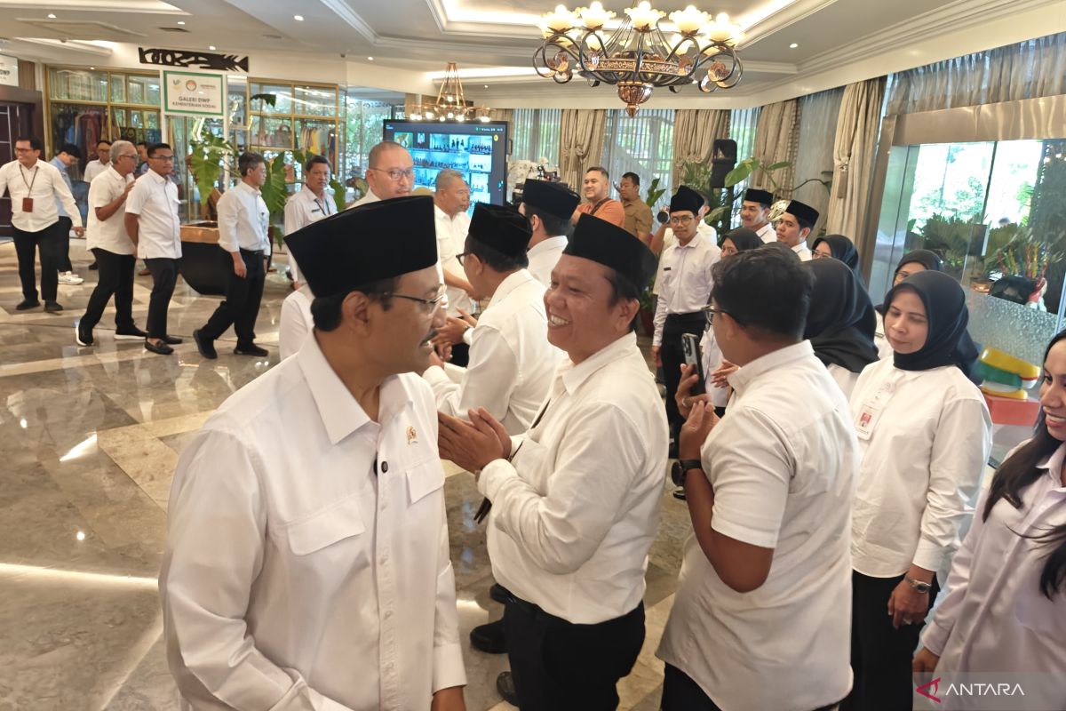 Ministry inaugurates 860 teachers to strengthen Sekolah Rakyat