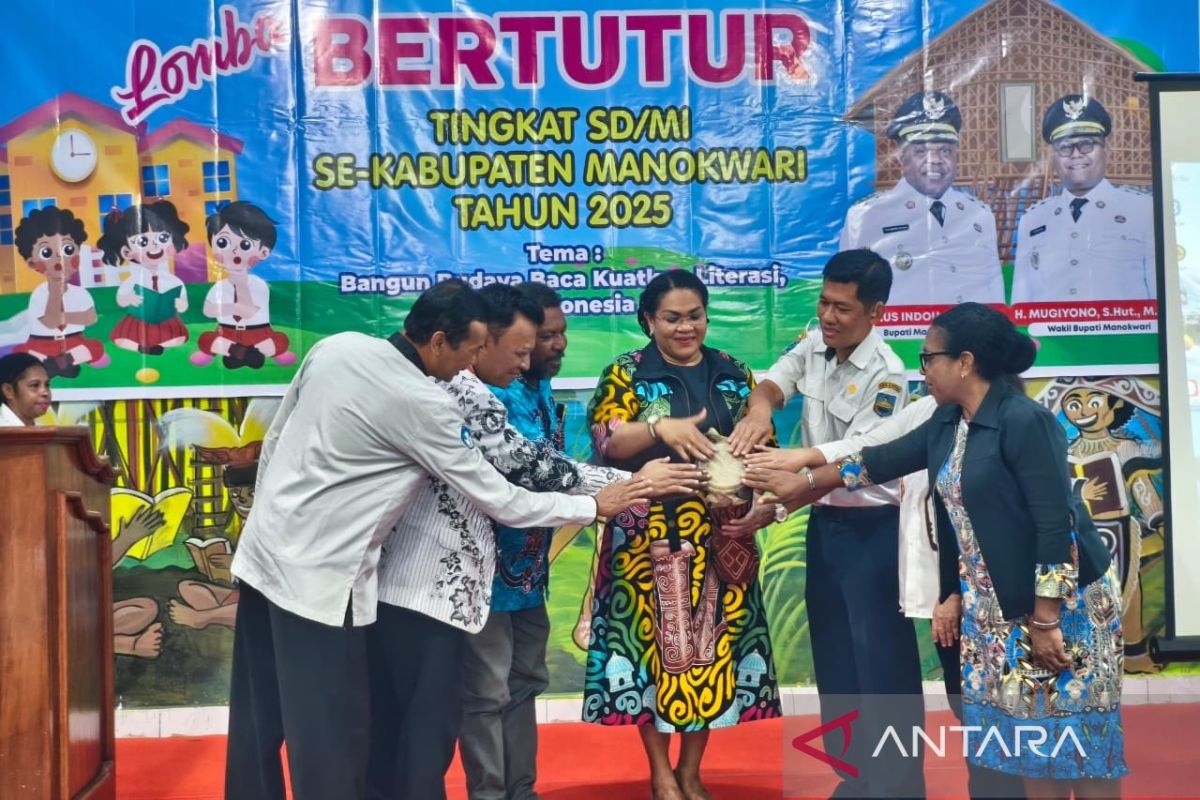 Manokwari tumbuhkan minta baca dan lestarikan budaya lokal