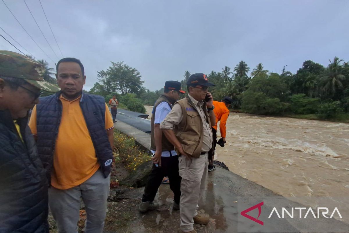 BNPB prioritizes aid for flood, landslide victims in West Sumatra