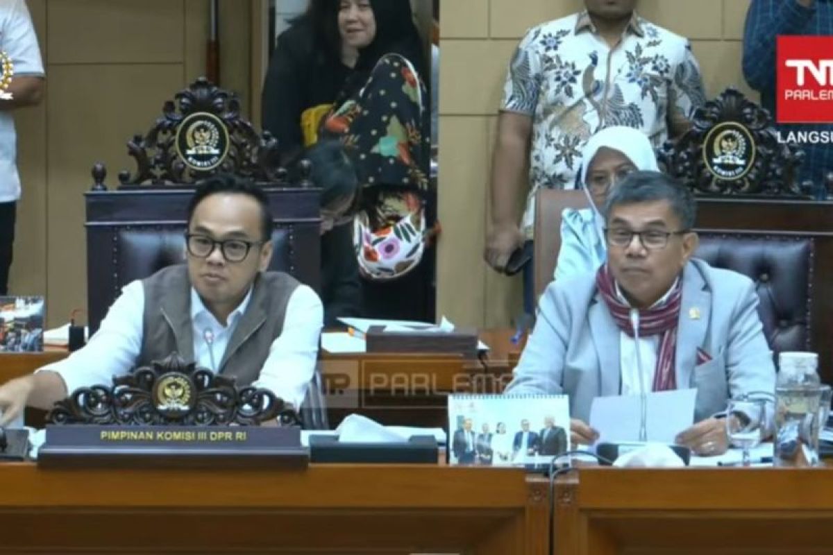 Komisi III mengusulkan Korlantas Polri jadi Badan Lalu Lintas