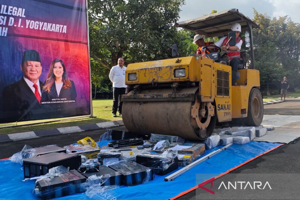 75 alat telekomunikasi ilegal dimusnahkan! Langkah tegas Kemkomdigi