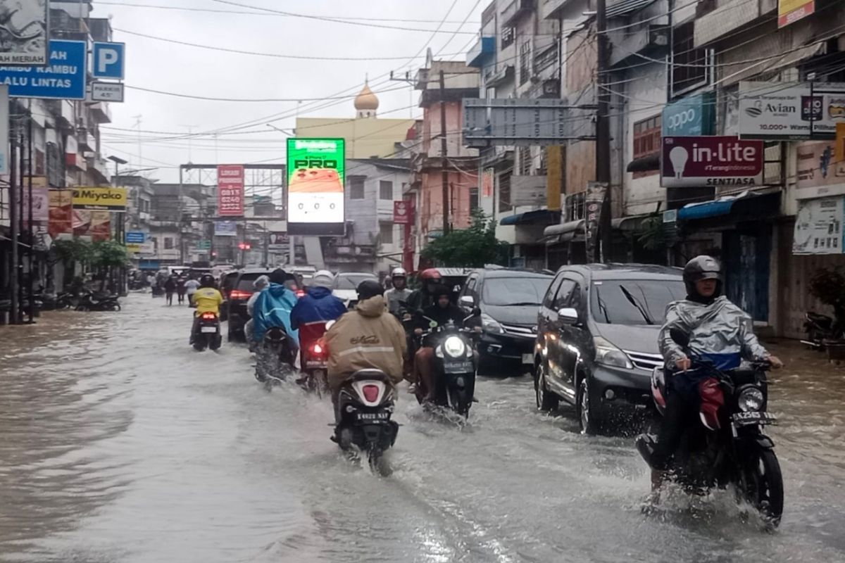 Sergai dan Tebing Tinggi dikepung banjir, ribuan rumah terendam