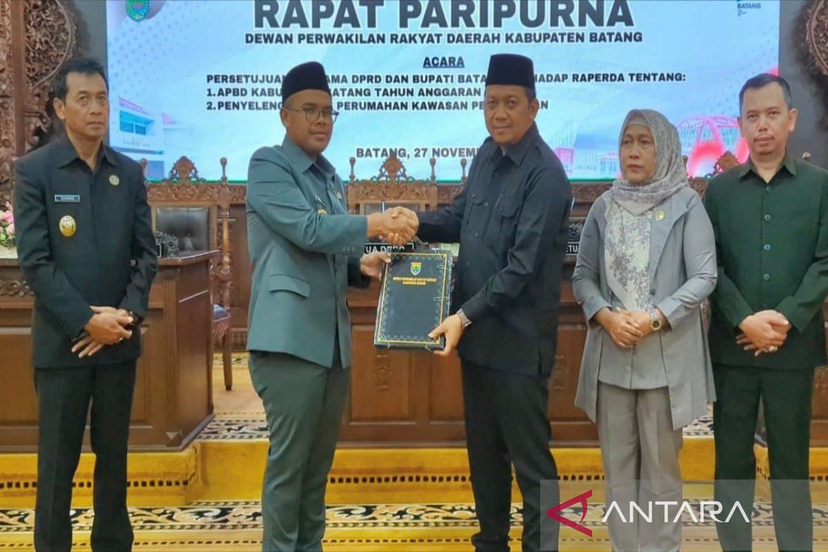 Pemkab Batang bersama DPRD sepakati Raperda APBD 2026