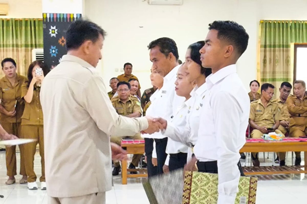 Pemkab Mabar mengingatkan CPNS dan PPPK jadi teladan pelayanan publik