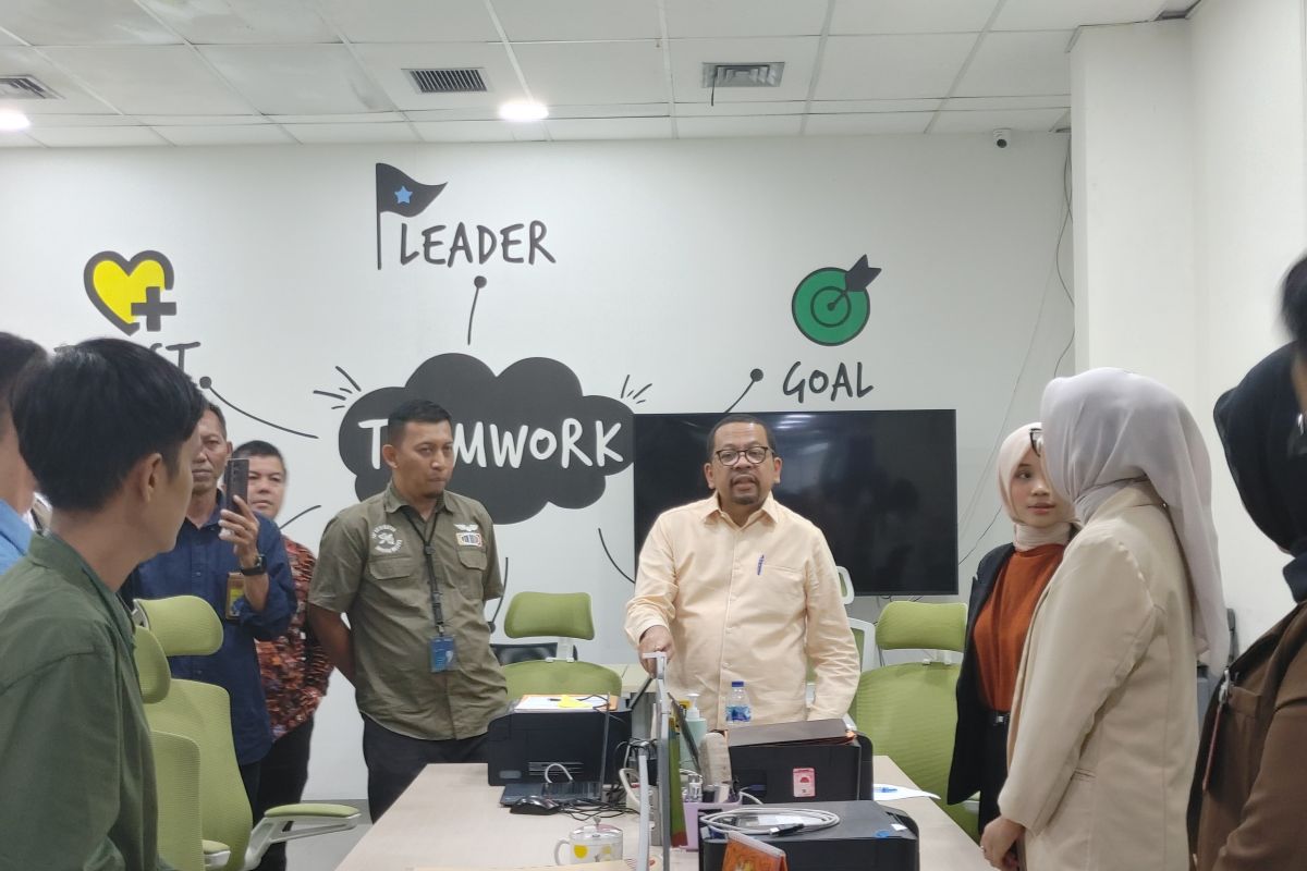 Kepala Staf Kepresidenan RI datangi Padang tinjau "Magang Nasional"