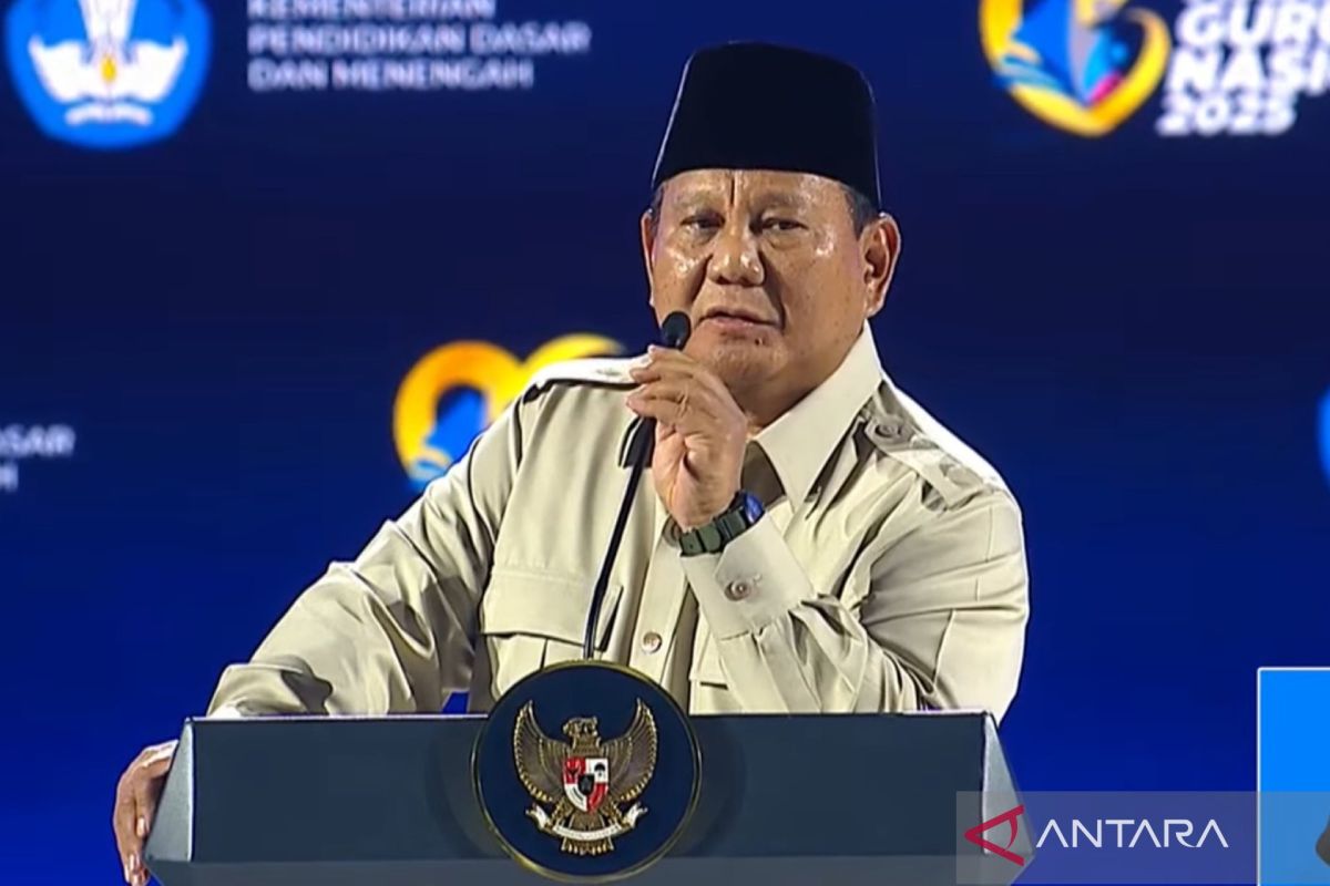 Prabowo targetkan 288 ribu sekolah terima interaktif digital pada awal Januari 2026