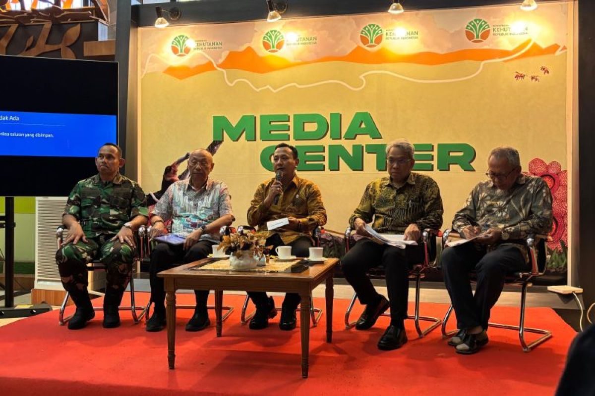 Kemenhut lanjutkan translokasi Badak Jawa setelah kematian Musofa