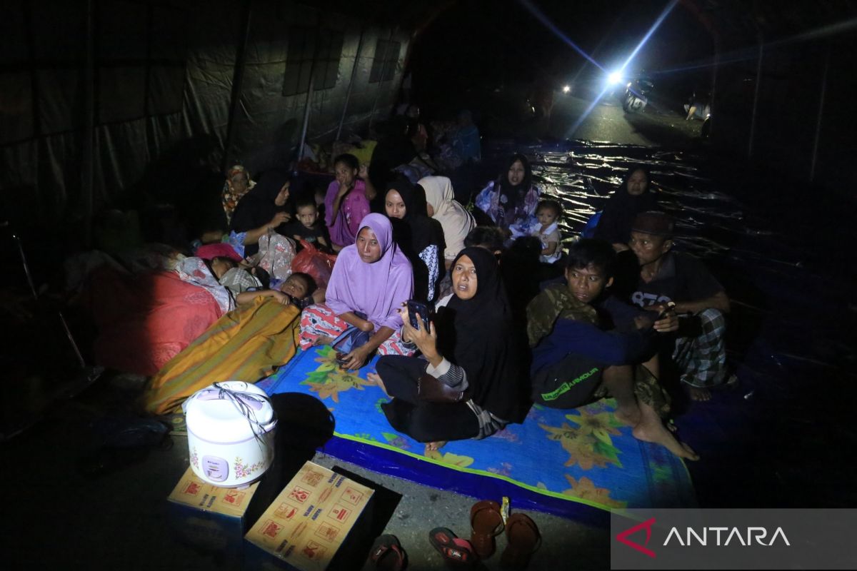 Indonesia races to restore power in flood-hit Aceh  