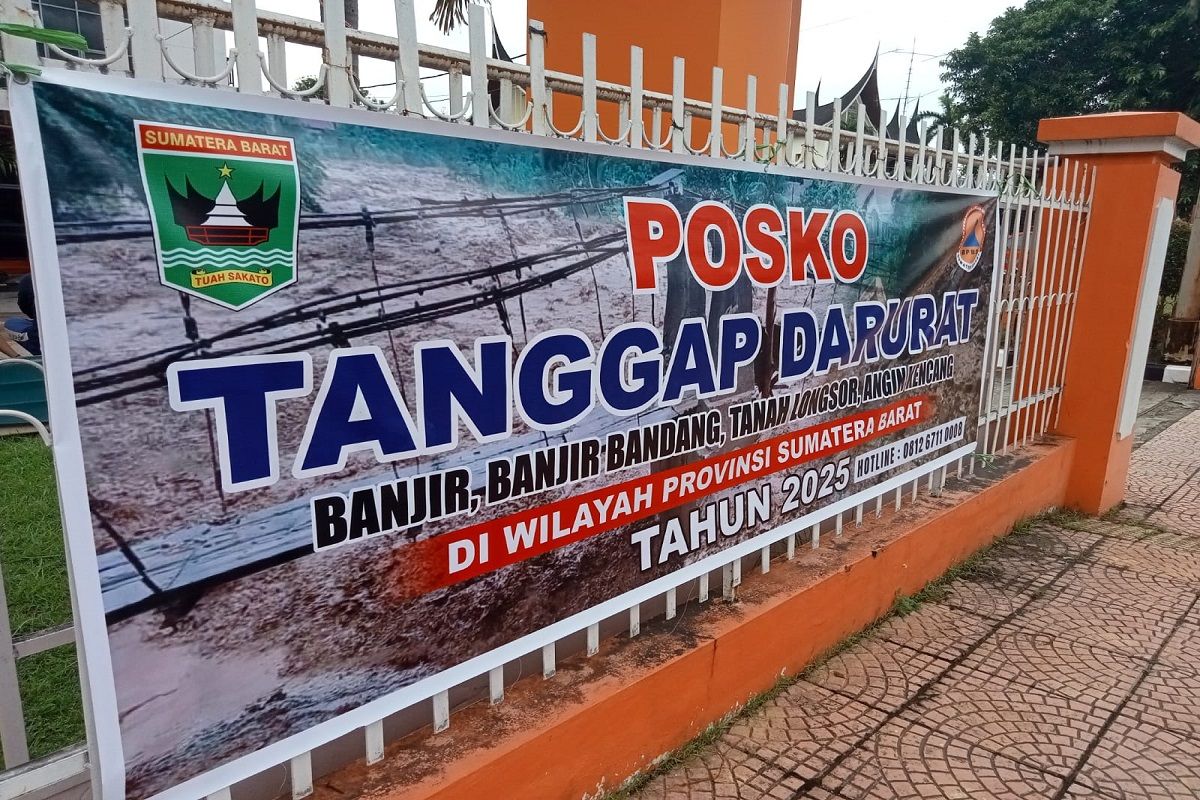 RS Bhayangkara Padang tangani 18 jenazah korban banjir bandang