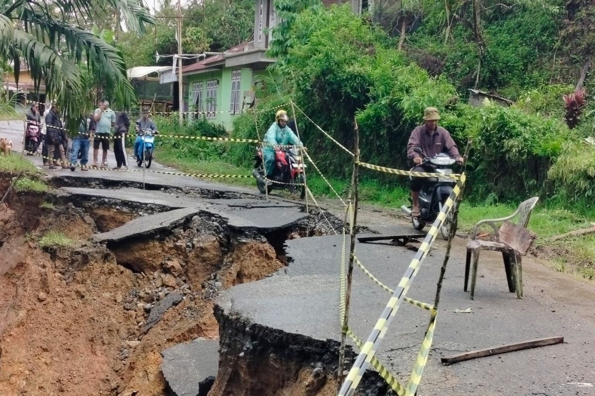 Daerah terisolir, Pemkab Agam usulkan salurkan bantuan-evakuasi korban melalui udara