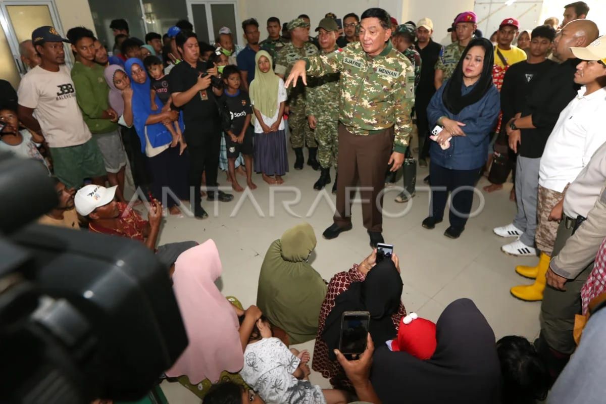 Pejabat pusat tinjau warga terdampak bencana di Pidie Jaya