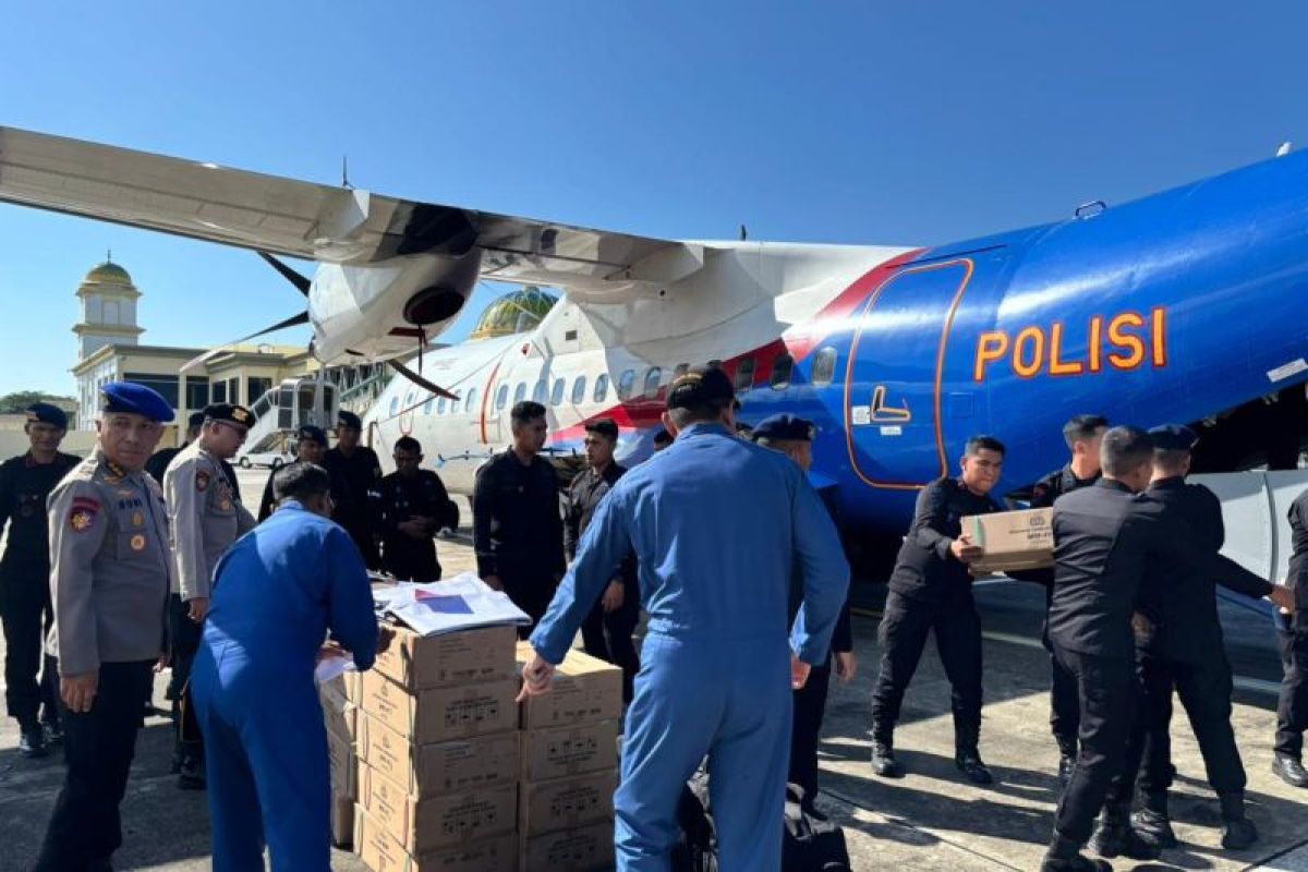 Bantuan 2,5 ton logistik dan RON dari Mabes Polri tiba di Aceh